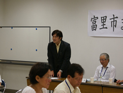 【写真】関谷昇・千葉大学准教授からのアドバイス