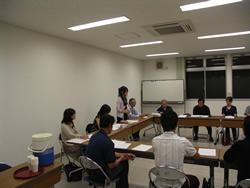 【写真】富里市まちづくり市民会議委員の紹介(自己紹介)