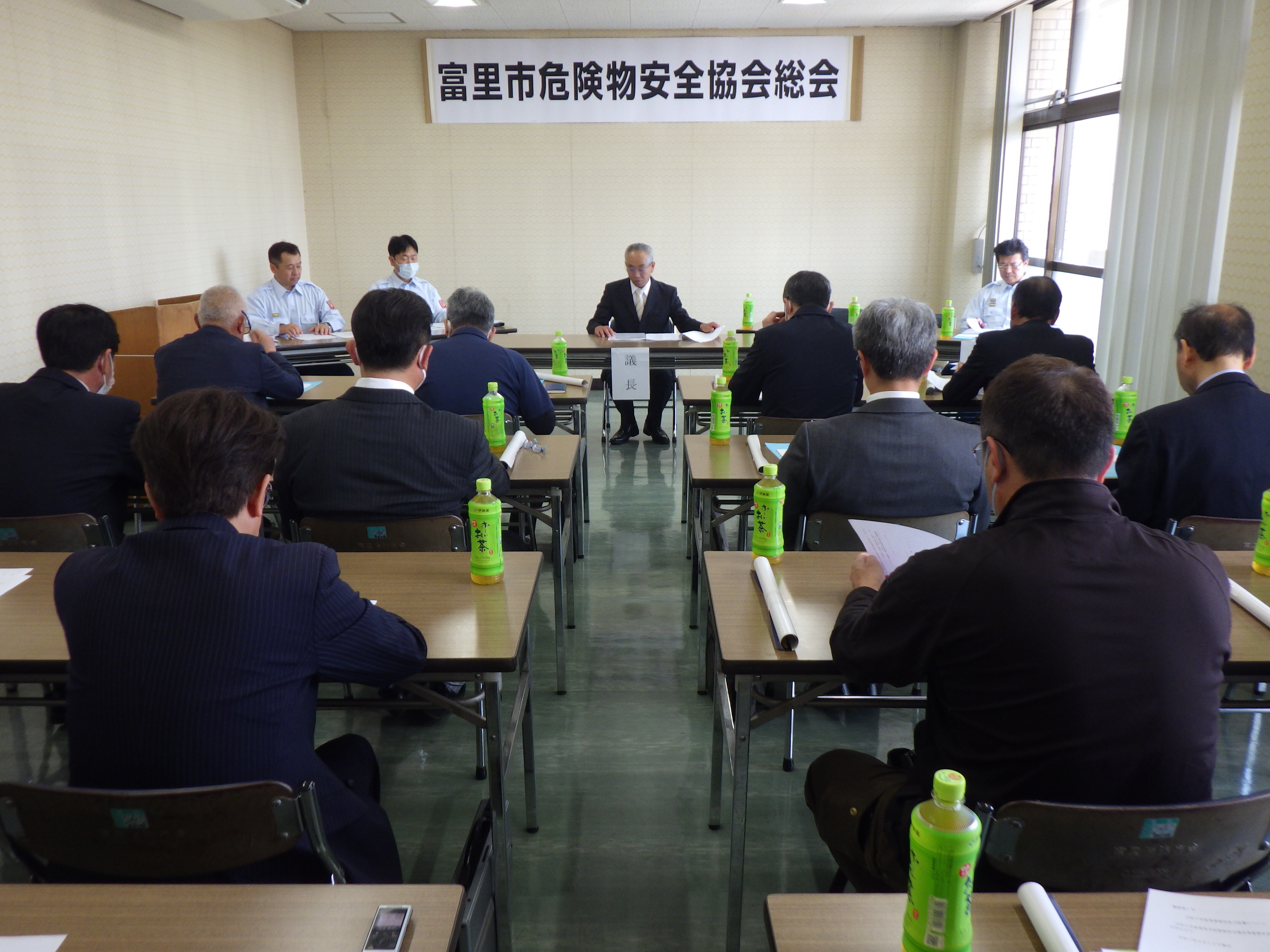 定期総会進行中の様子