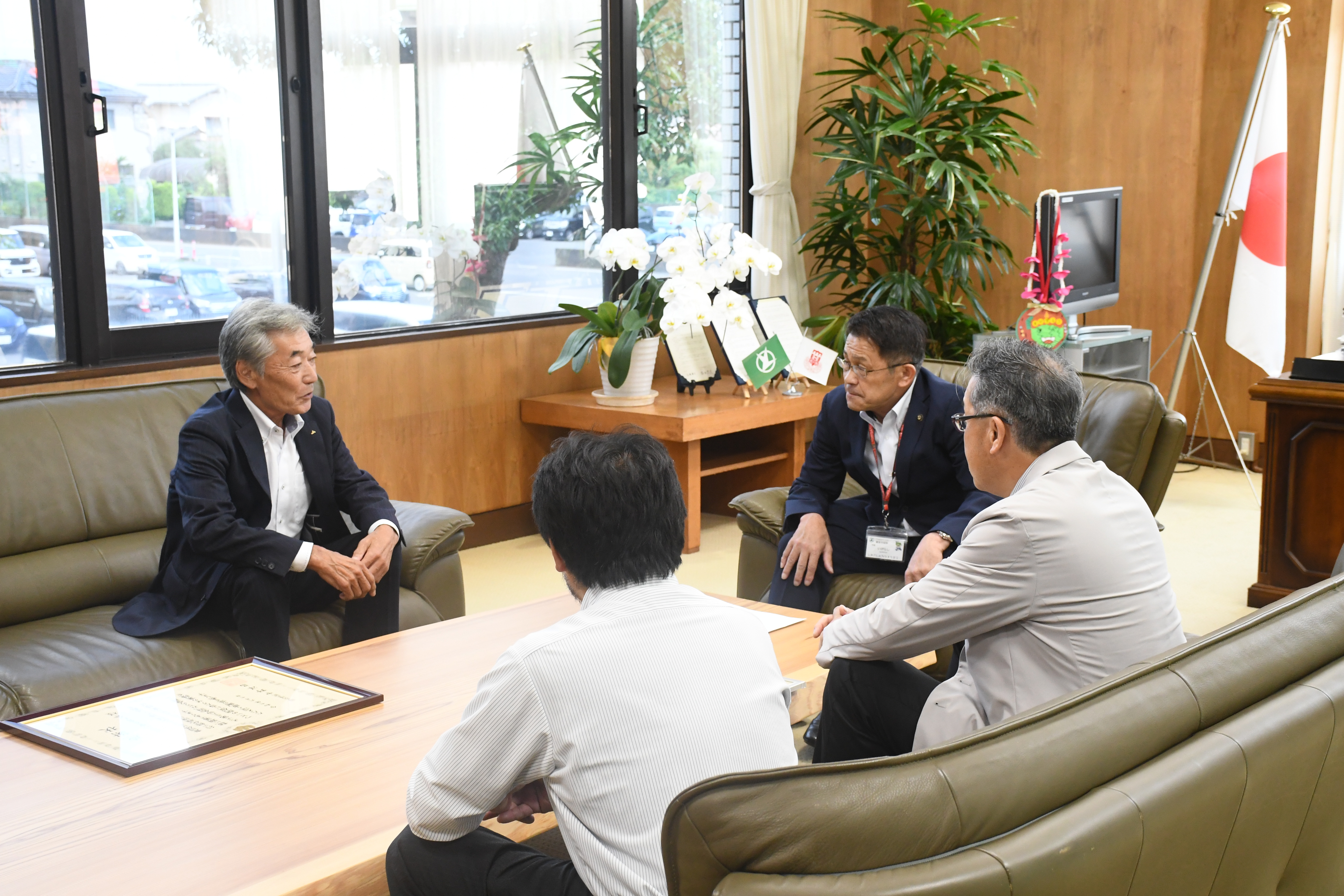 活動内容を報告