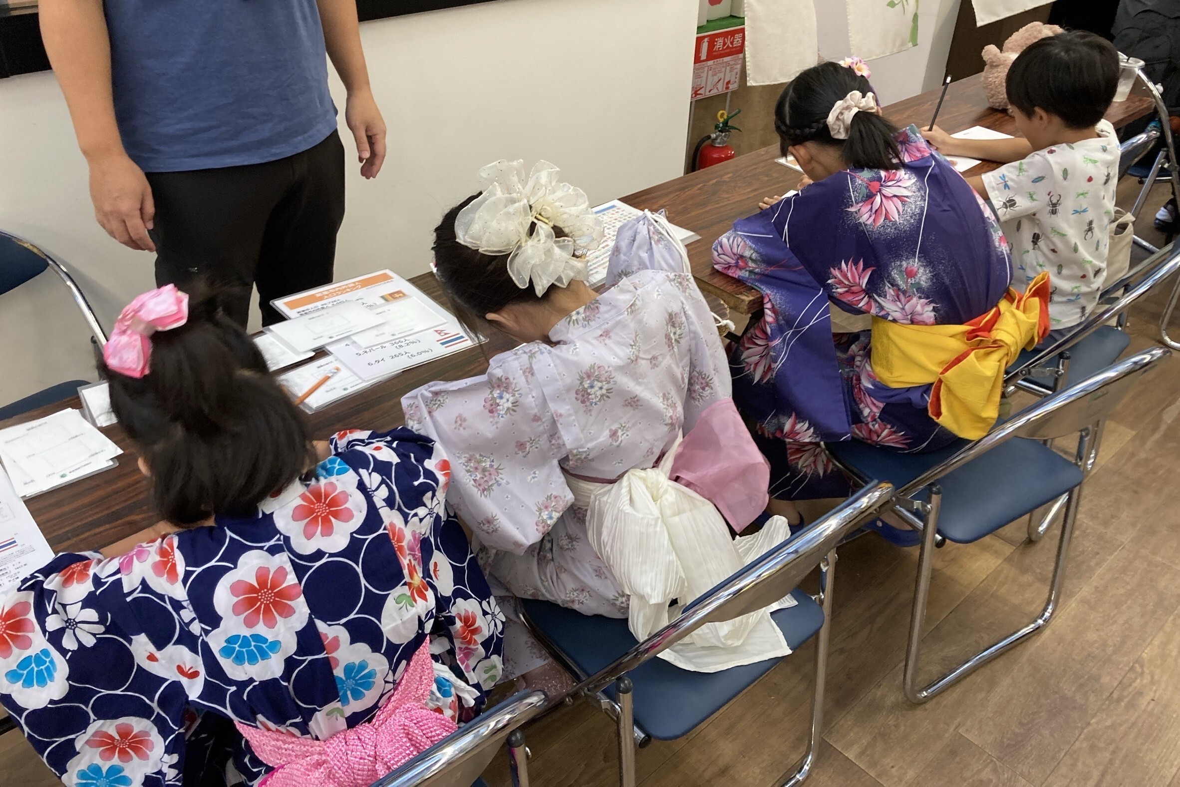 国旗の塗り絵体験の写真