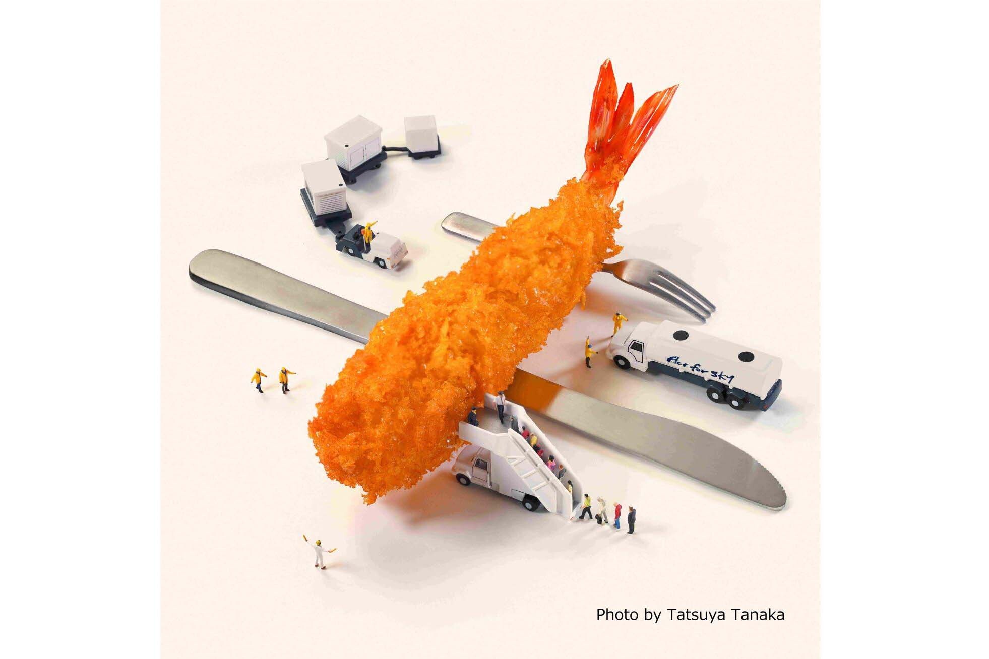 飛行機の客体がエビフライになったイメージ画像