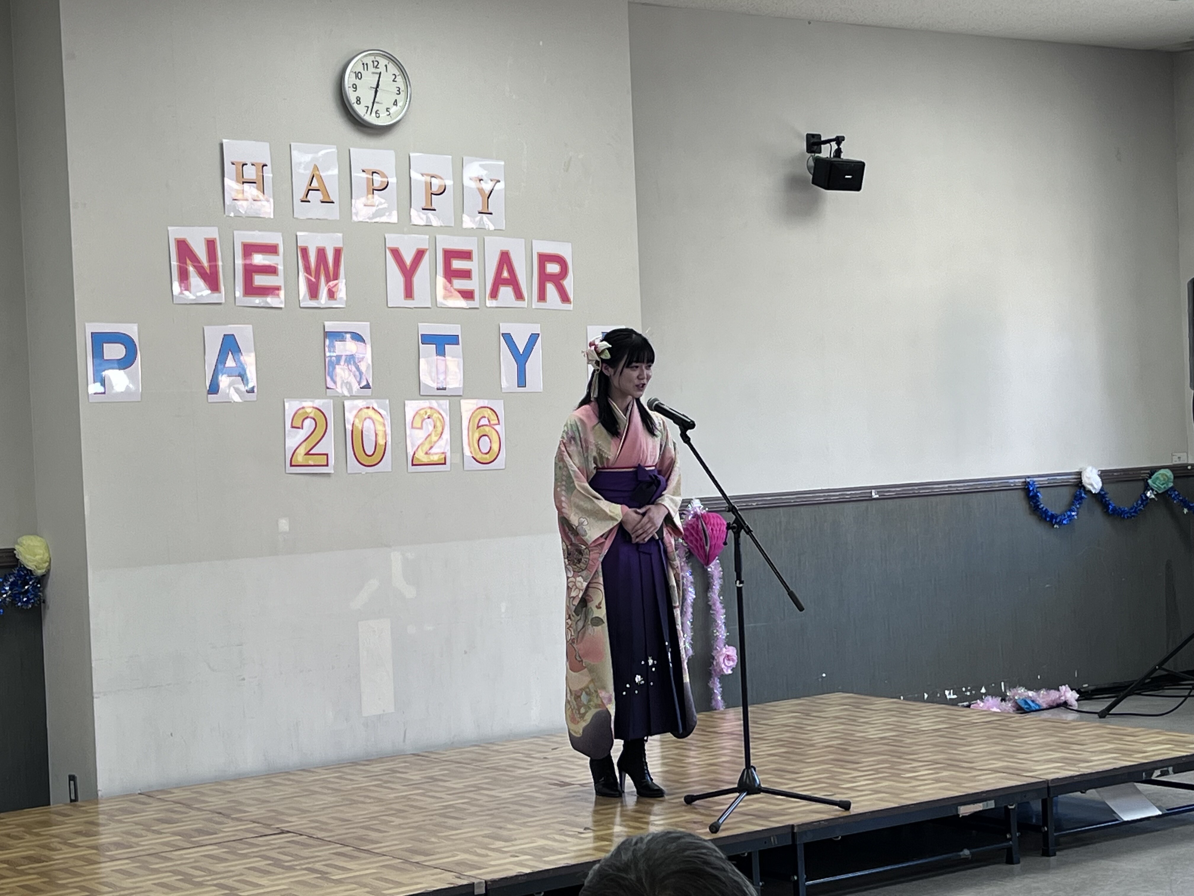 ミスインターナショナル千葉県代表の齋藤優花さんによるトークショーの写真